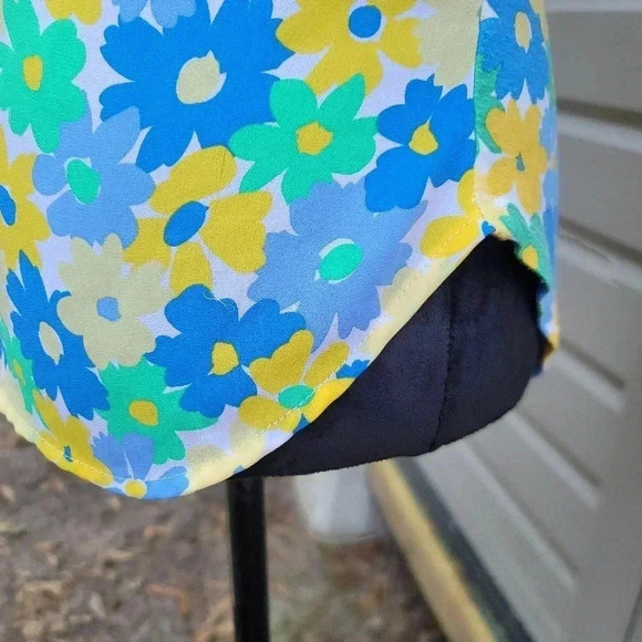 LOFT Womens Top Sz S Yellow Blue Green Floral Blouse Short Sleeve V-Neck Ruffle - Picture 4 of 8